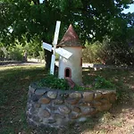 Le Moulin